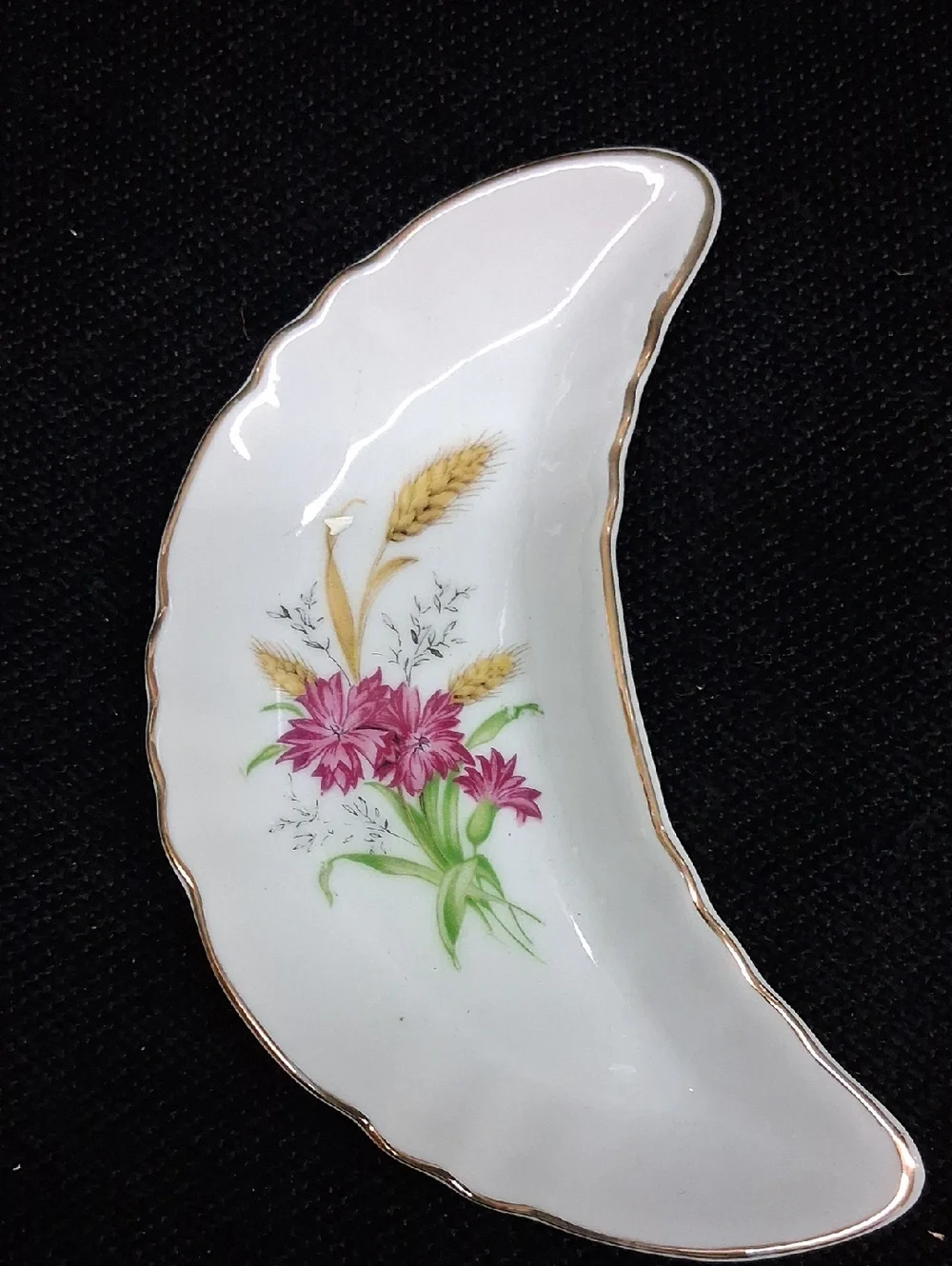 3-pc vintage‎ porcelain from Japan featuring a bowl, trinket dish, bone dish.